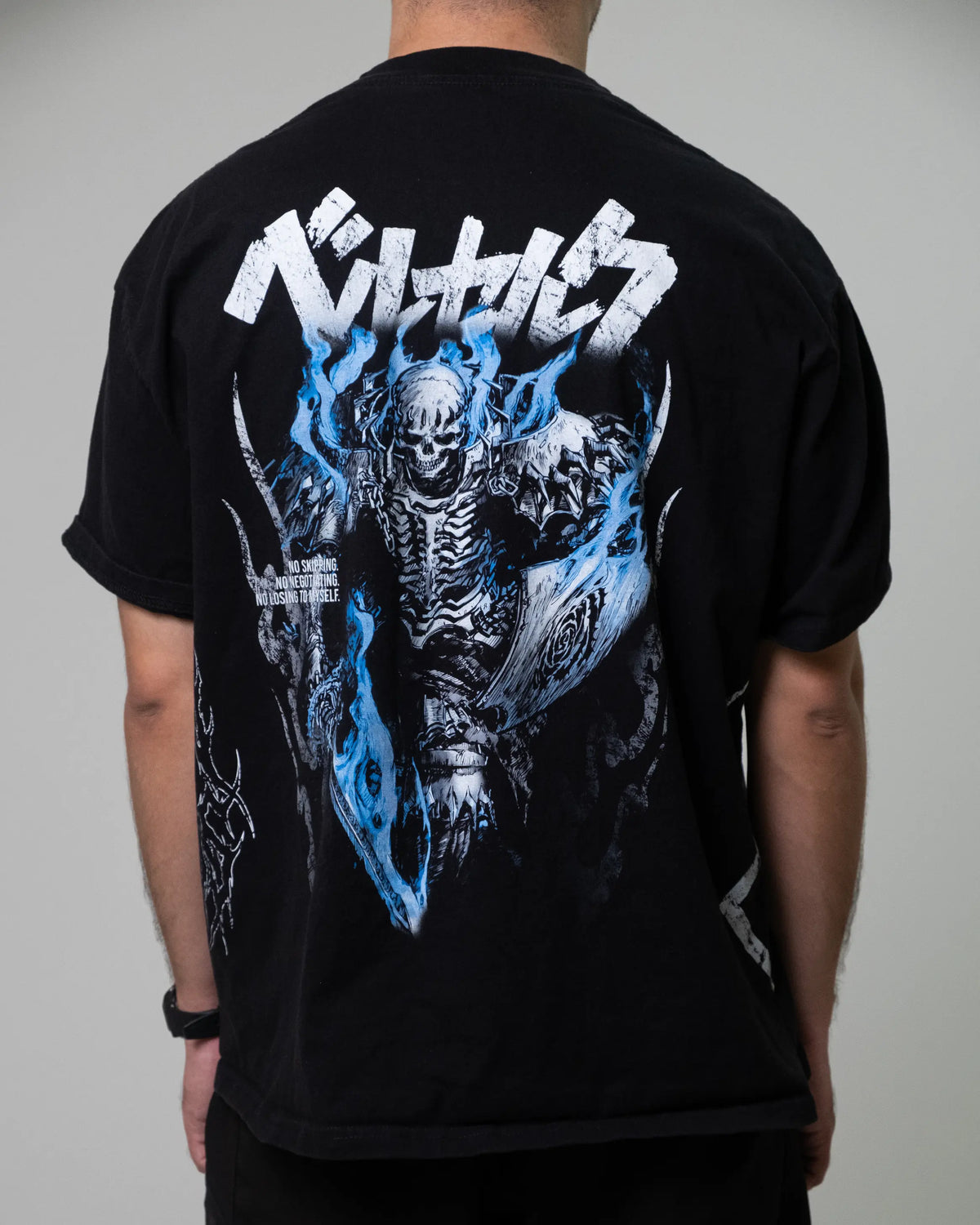 Berserk - Skull Knight Llamas azules